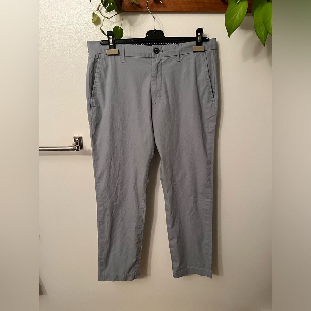 Banana Republic grey Aidan chino 32x30